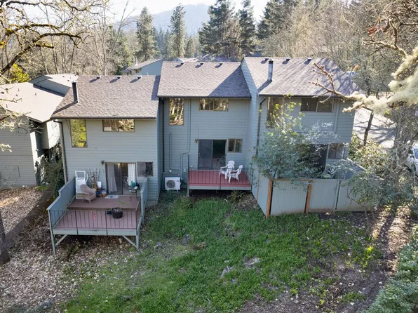 4431 Fox Hollow Rd APT 2, Eugene, OR 97405