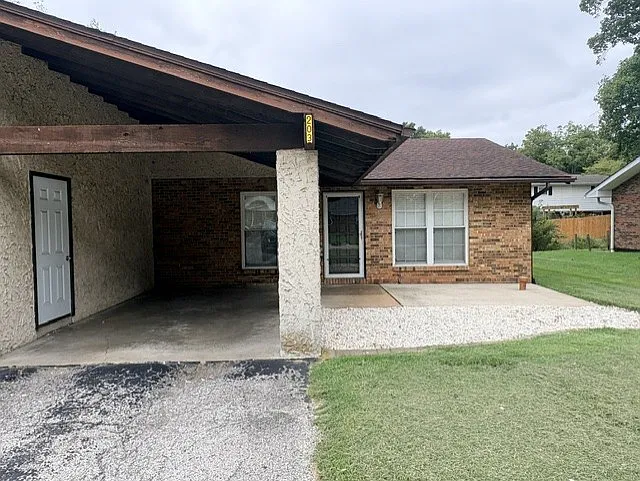 2 bed, 960 sqft, $1,095 — Photo 2