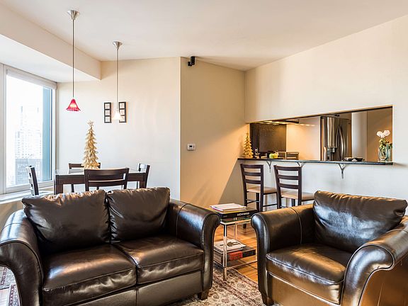 2nd image of 150-156 W 56th St APT 4203