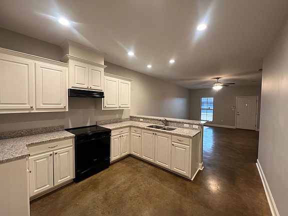 5th image of 25907 Commercial Dr #B-1