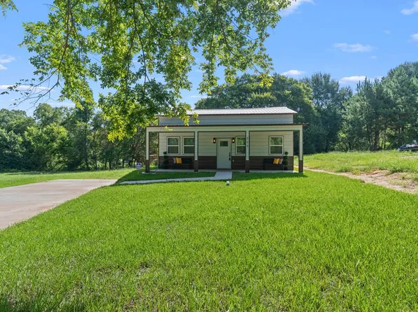 213 Victory St, Palestine, TX 75803