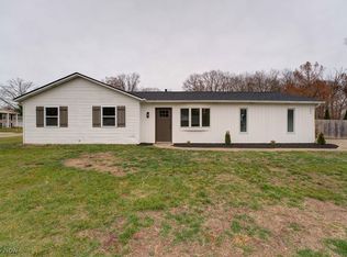 792 Arlington Dr, Vermilion, OH 44089