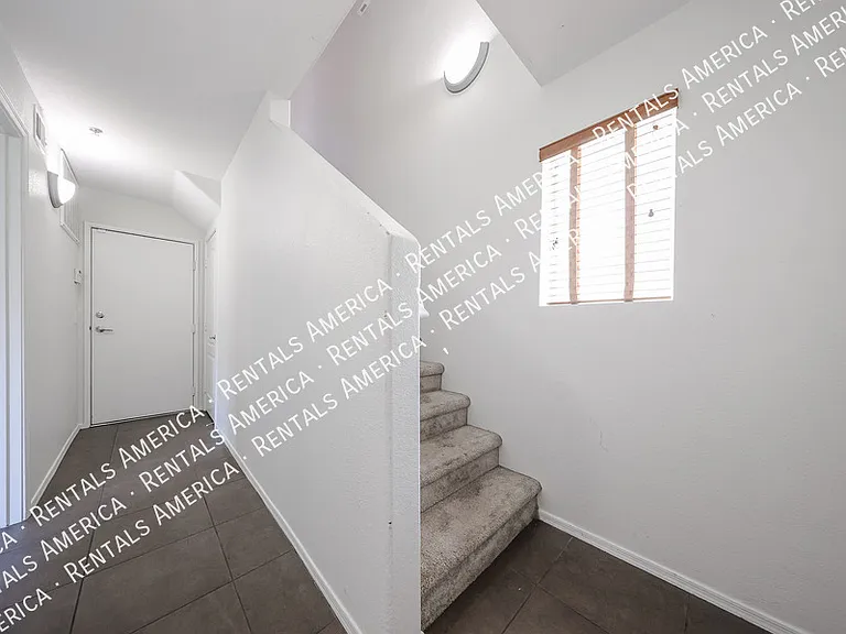 2402 E 5th St #1515 — Photo 36