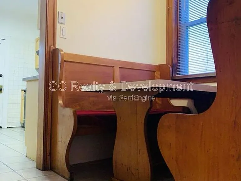6316 N Rockwell St #2 — Photo 9