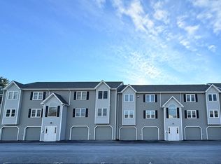 84 Tennis Plaza Rd UNIT 7, Dracut, MA 01826