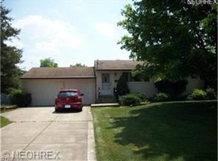 6615 Tupelo Dr, Bedford Heights, OH