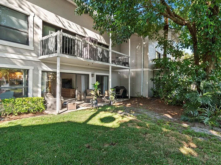 11863 Wimbledon Cir #446 — Photo 18