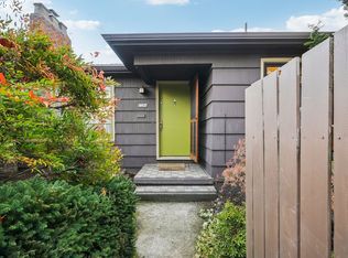 3286 NE Holman St #A, Portland, OR 97211