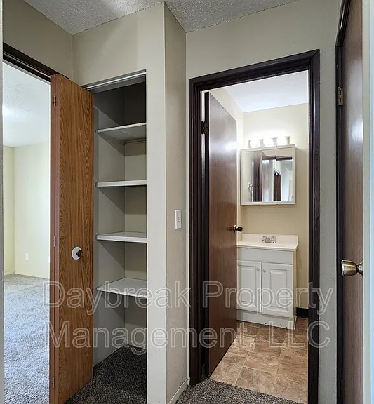 2414 3rd Ave N #7 — Photo 16
