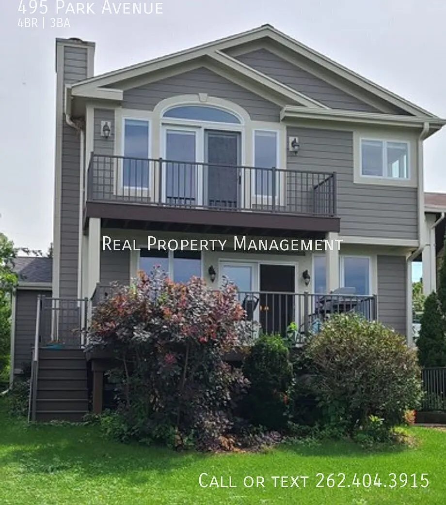 495 Park Ave, Pewaukee, Wi 53072-Waterfornt, Charming. Convenient. Ready For You! — Photo 2
