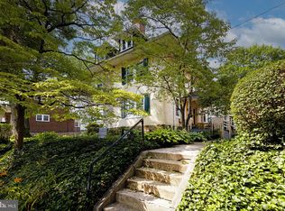 7433 Boyer St, Philadelphia, PA 19119
