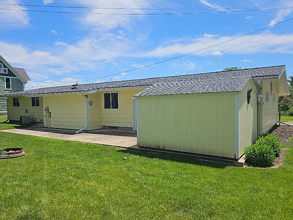 3rd image of 808 18th St