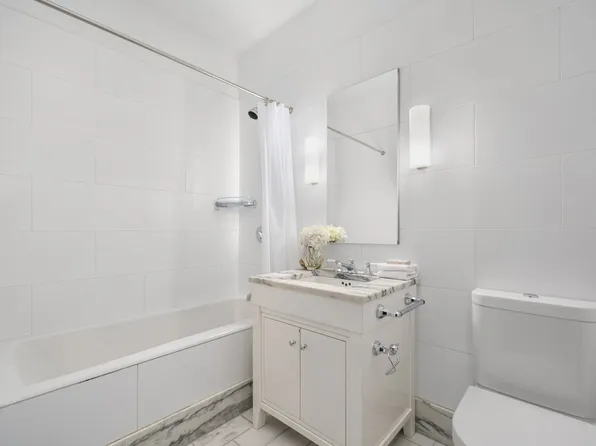 10 Madison Square image 18 of 20