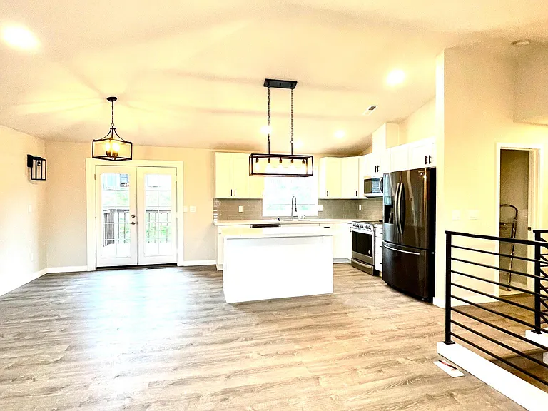 20832 Poplar Way — Photo 5