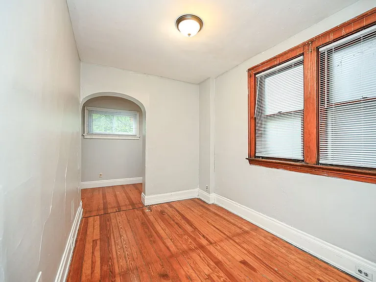 2125 W Clifton Ave #A — Photo 9