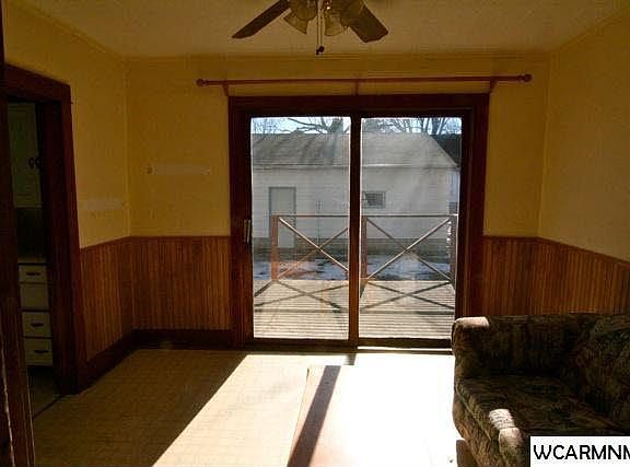 4th image of 206 E Broadway St
