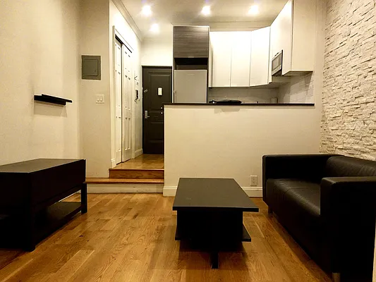 Rented by Compass | media 13