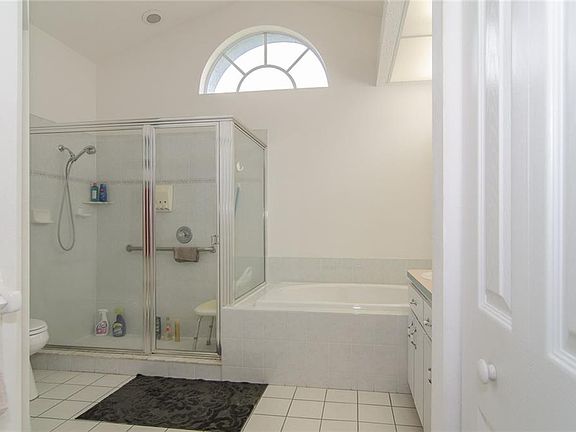 5th image of 10476 Lansfield St