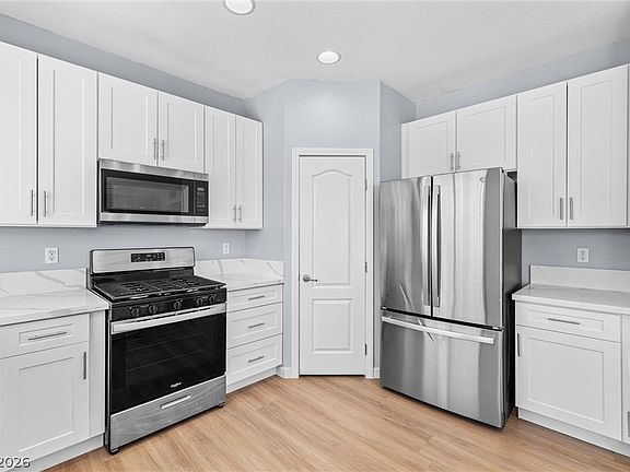 4th image of 304 Iron Summit Ave