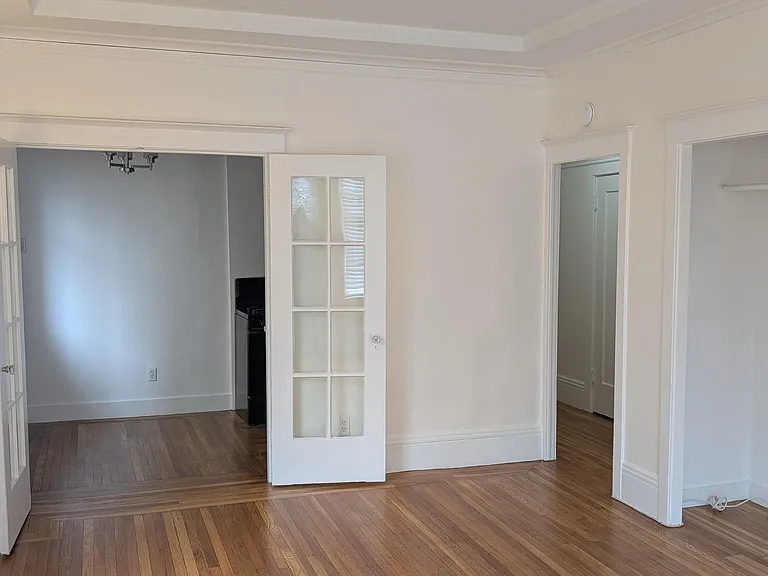 The Langham Apartments — Photo 21