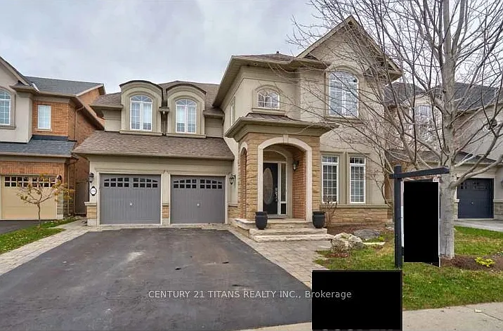 170 Tawny Cres — Photo 1