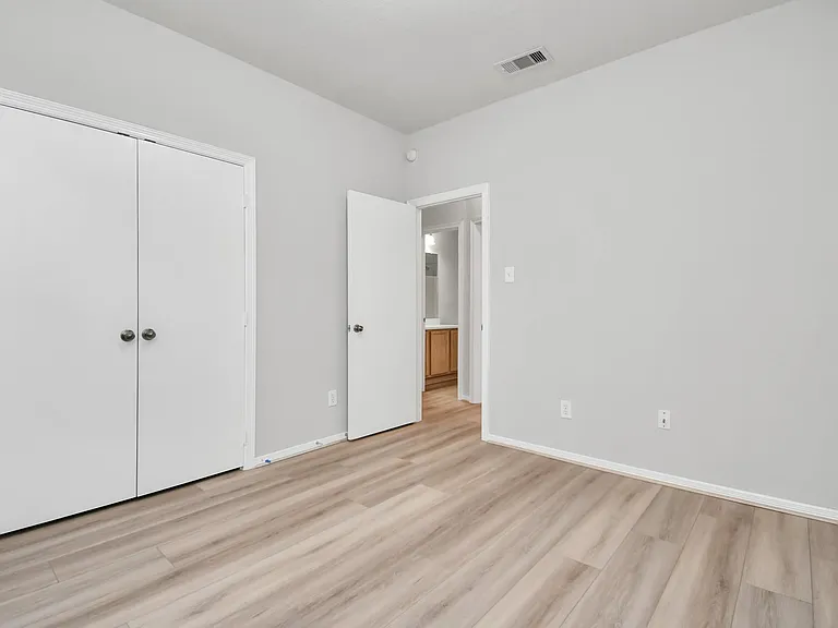 24118 Wild Horse Ln — Photo 12