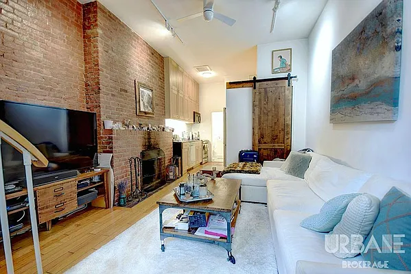 Rented by Urbane Brokerage | media 20