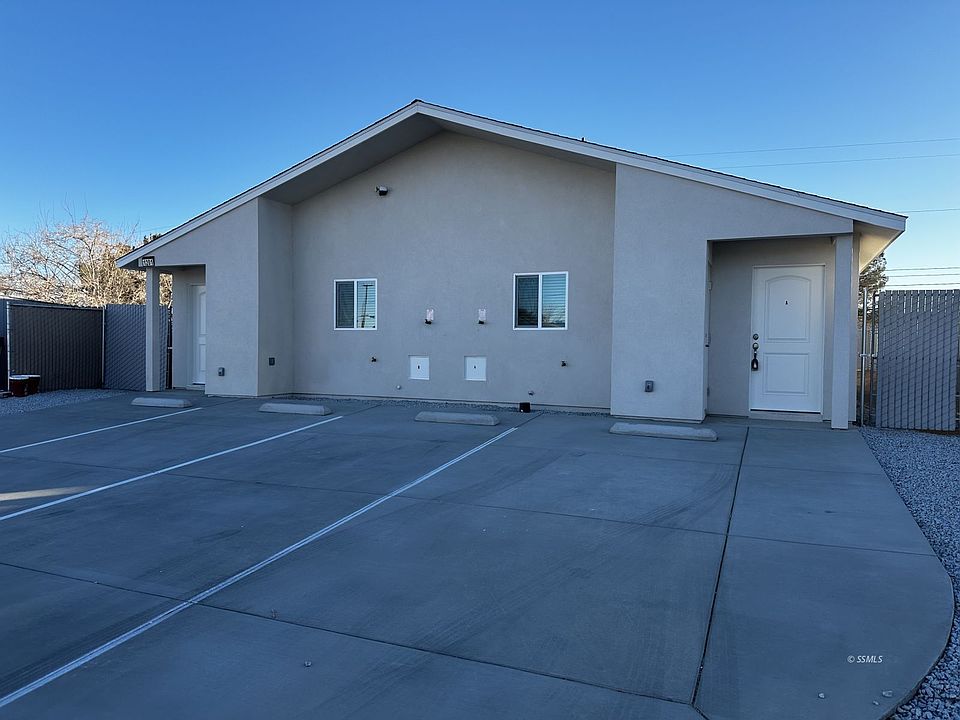 1st image of 1201 W Mariposa Ave