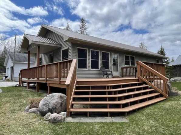 32244 S Cove Row, Drummond Island, MI 49726