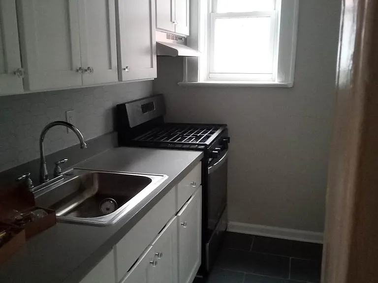 Randolph Manor Apartments — Photo 33
