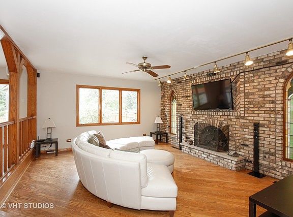 5th image of 6026 Brittney Ln