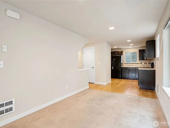 5th image of 12014 31st Ave NE #C