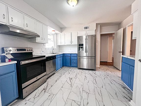 5th image of 2629 Maverick Ave