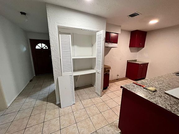 3rd image of 9610 Willow Wood Ln