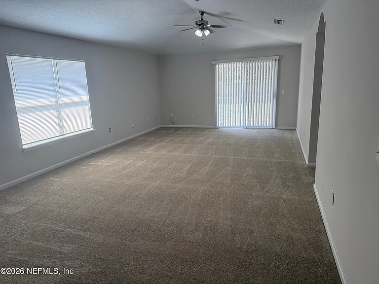 5550 Oak Crossing Dr — Photo 6