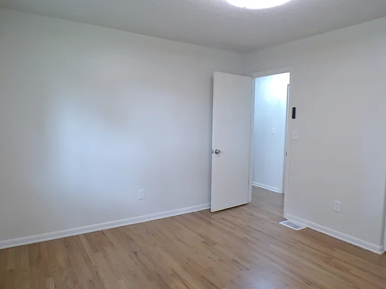 2066 Holt Ave — Photo 11
