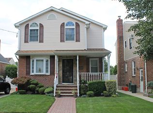 238 Rintin St, Franklin Square, NY 11010