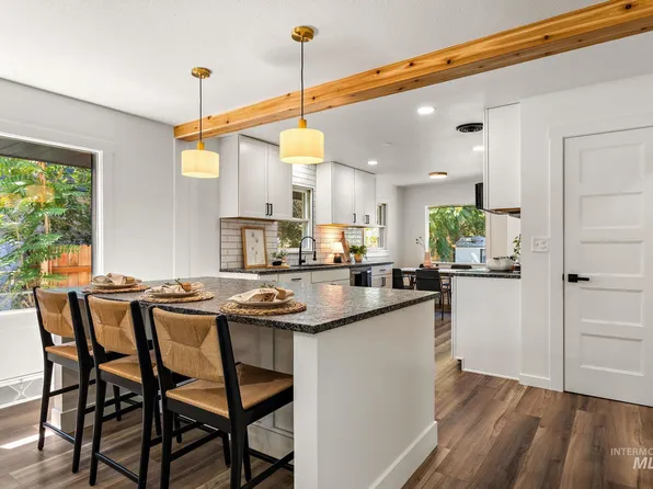 607 6th Ave S, Nampa, ID 83651