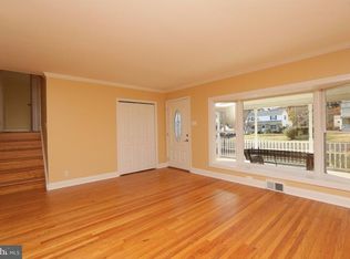 81 Norristown Rd, Warminster, PA 18974