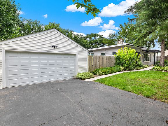 2nd image of 268 N Bonnie Brae Ave