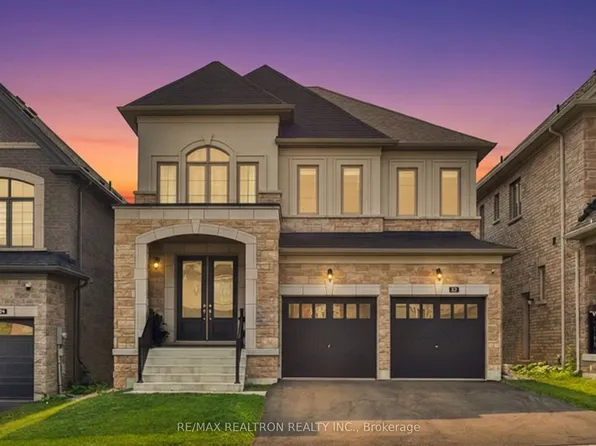 22 Upbound Ct, East Gwillimbury, ON L9N 0W1