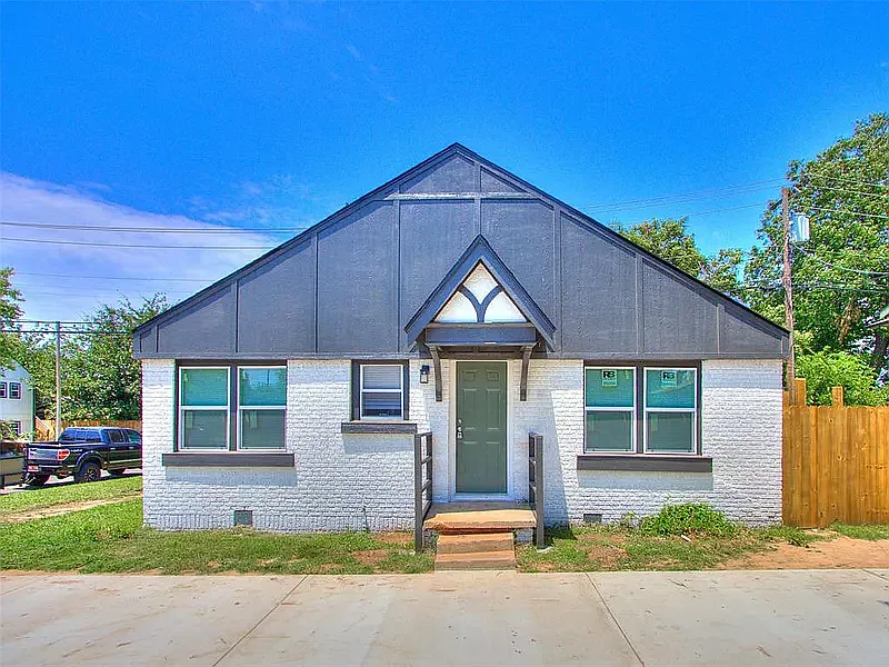 2 bed, 1024 sqft, $1,500 — Photo 1
