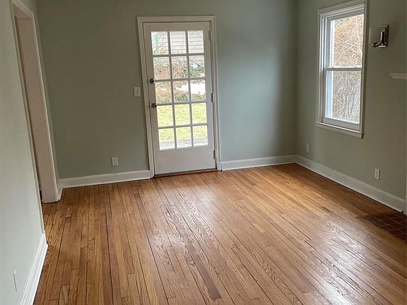 5th image of 9 Pierson St