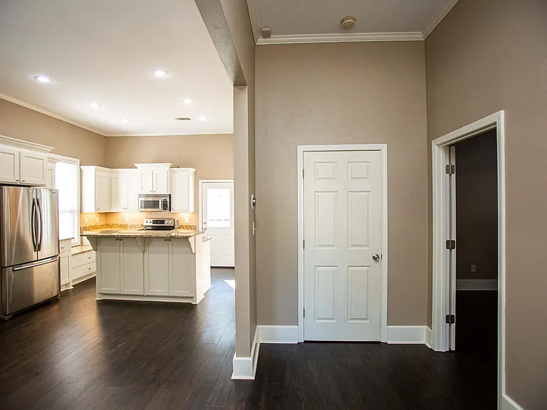 224 Rice St — Photo 8