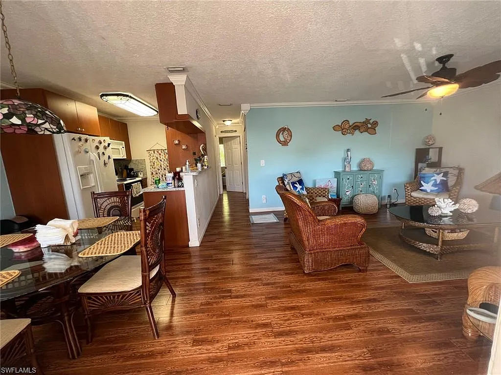 2 bed, 2.0 bath, 886 sqft, $2,500 — Photo 4
