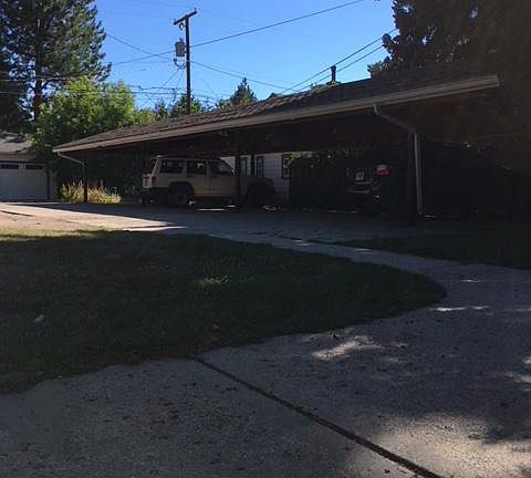 3rd image of 877 Evans Ave