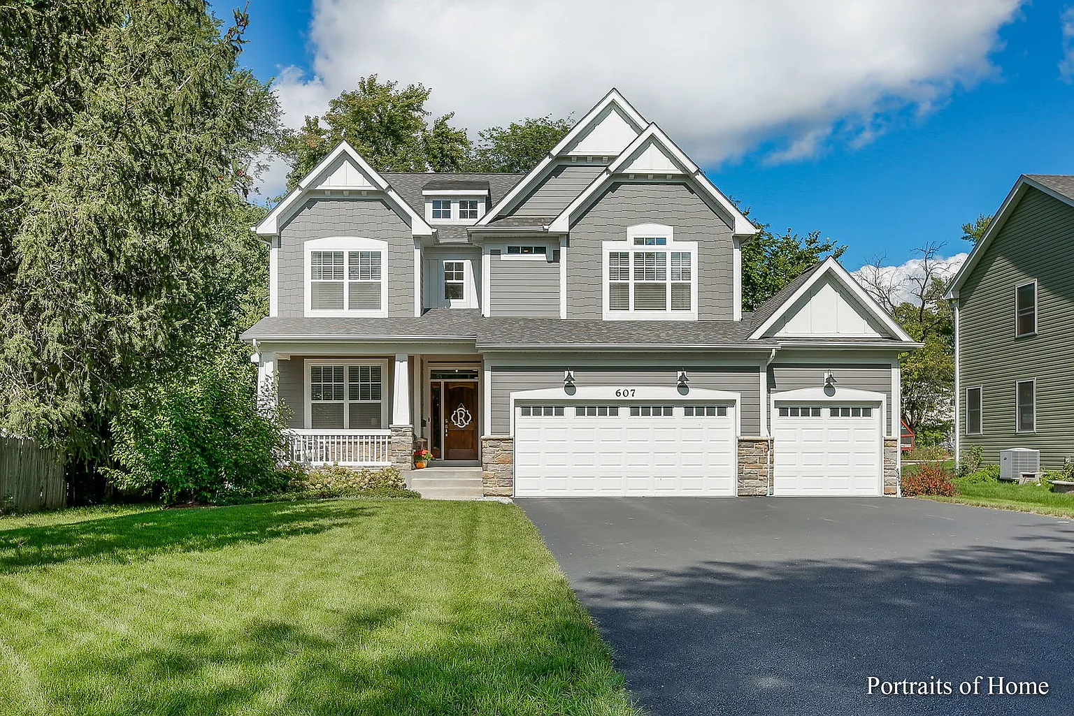 607 Parkway Dr photo 1