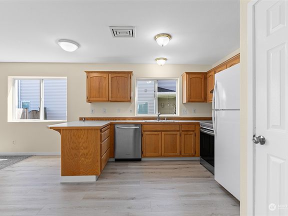 5th image of 12913 58th Avenue NE