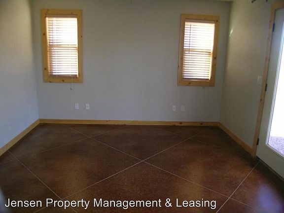 5th image of 199 W 2025 South Cir #50