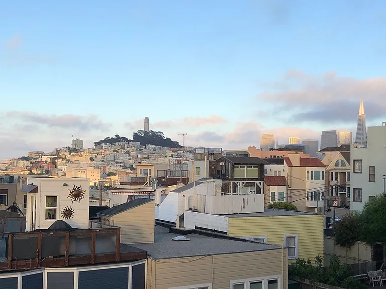 Renovated 3br W/ Dining Room. Views! Parking Avail., Free Laundry! — Photo 19